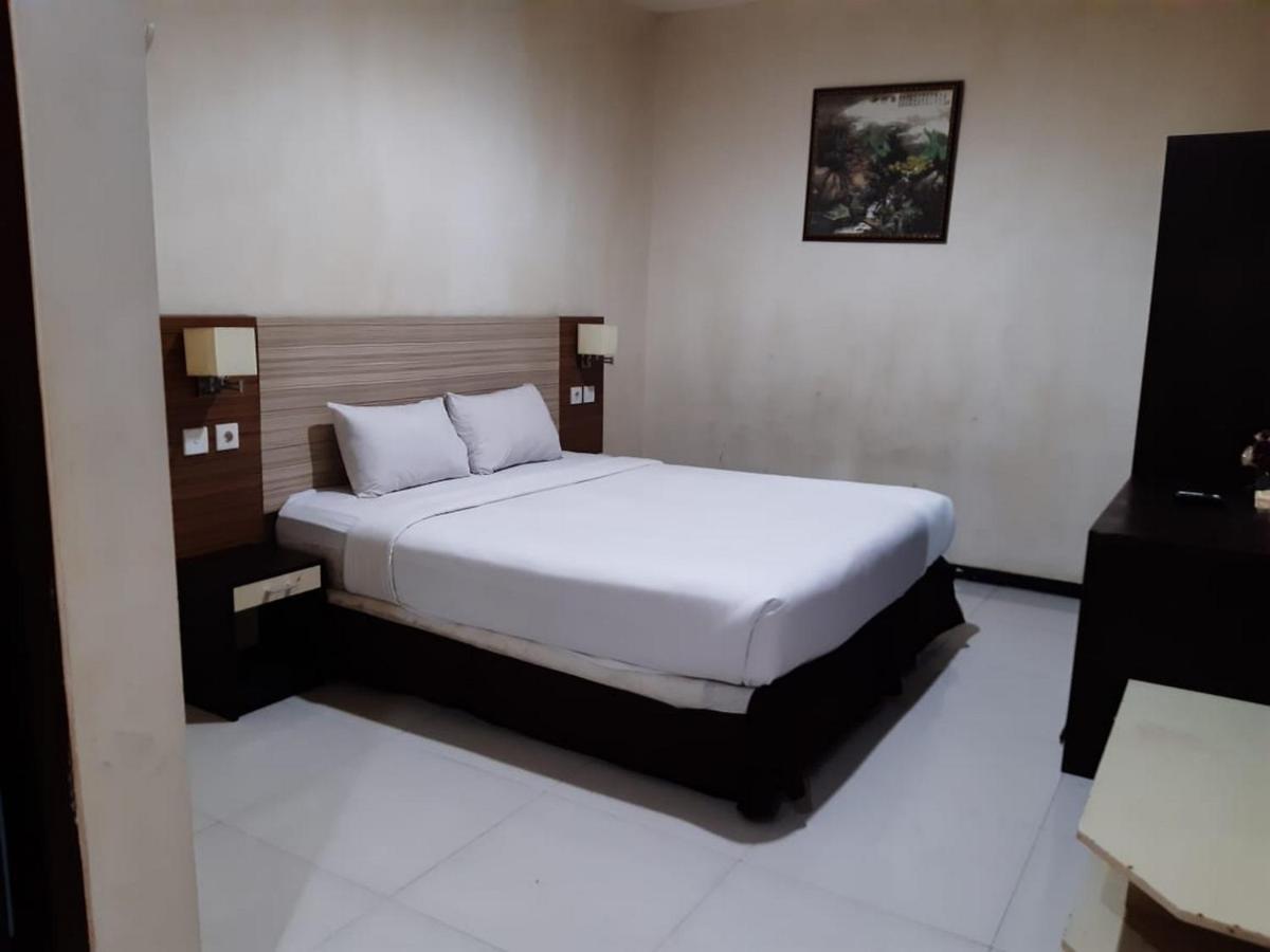 Agraha Andalas Hotel Makassar Ngoại thất bức ảnh