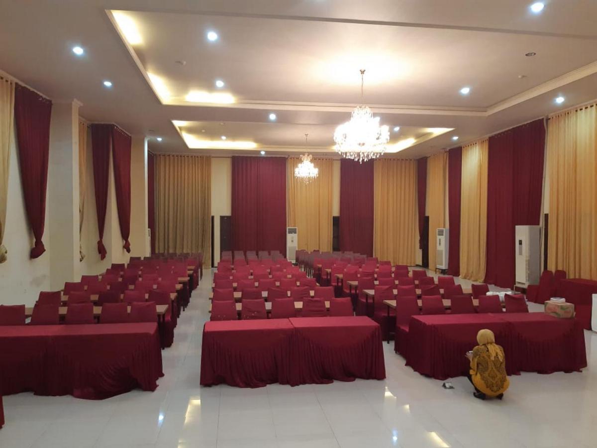 Agraha Andalas Hotel Makassar Ngoại thất bức ảnh