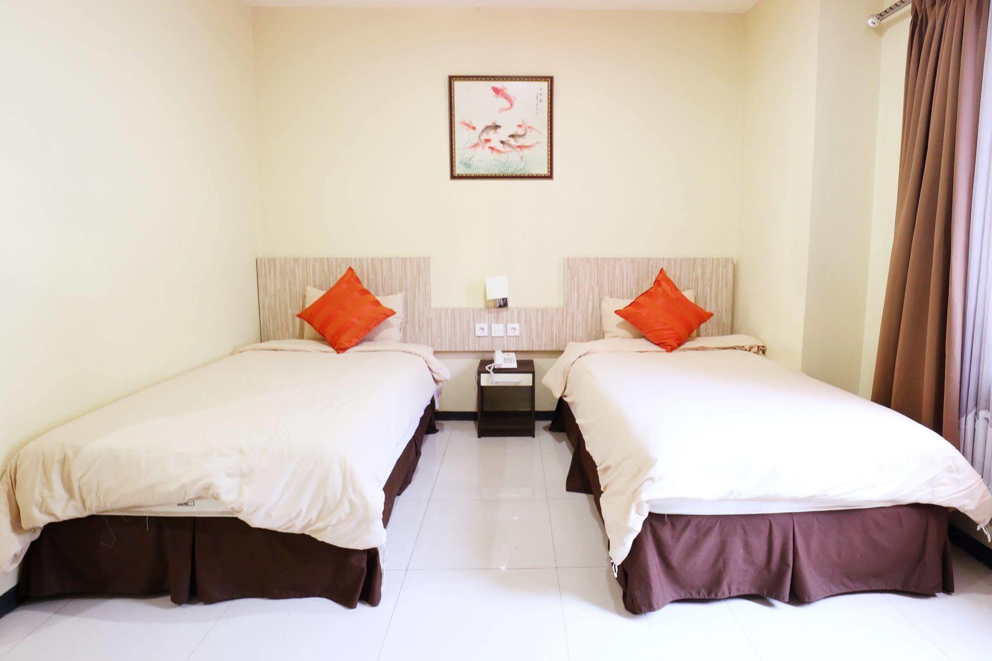 Agraha Andalas Hotel Makassar Ngoại thất bức ảnh