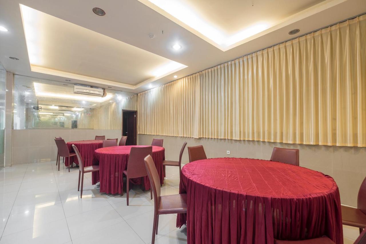 Agraha Andalas Hotel Makassar Ngoại thất bức ảnh