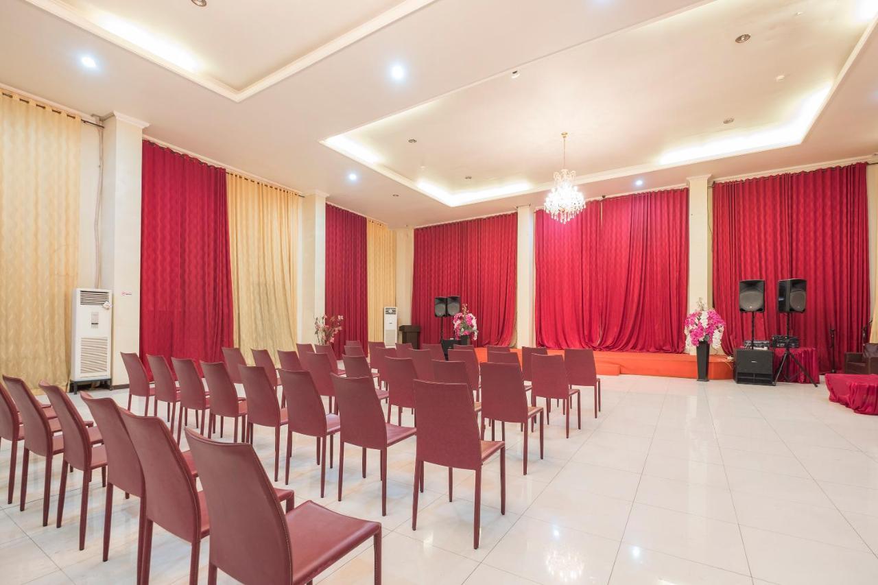 Agraha Andalas Hotel Makassar Ngoại thất bức ảnh