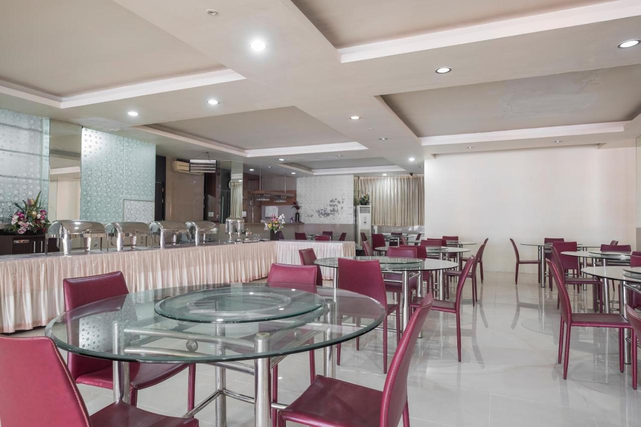 Agraha Andalas Hotel Makassar Ngoại thất bức ảnh