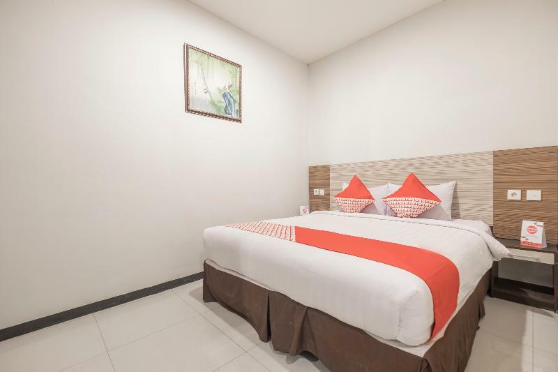 Agraha Andalas Hotel Makassar Ngoại thất bức ảnh