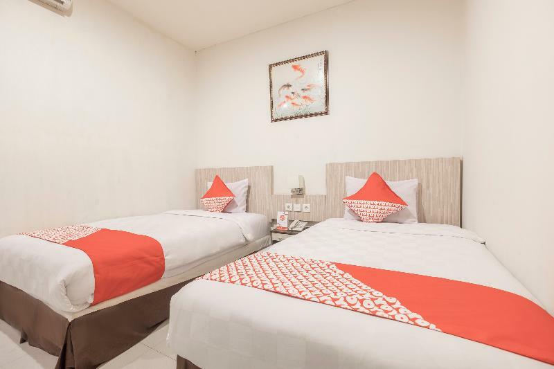 Agraha Andalas Hotel Makassar Ngoại thất bức ảnh